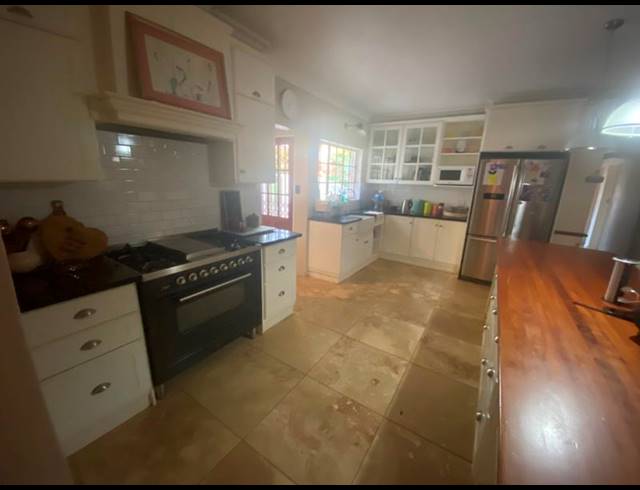 4 BEDROOM HOUSE FOR SALE IN AERORAND